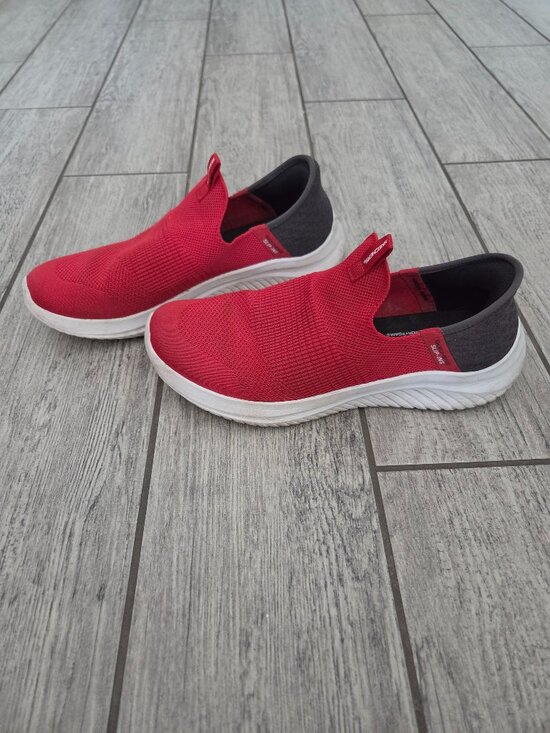 Skechers Shoes - Skechers Women's Slip-ins Air-Cooled Memory Foam Sneakers Red Black Size 6.5